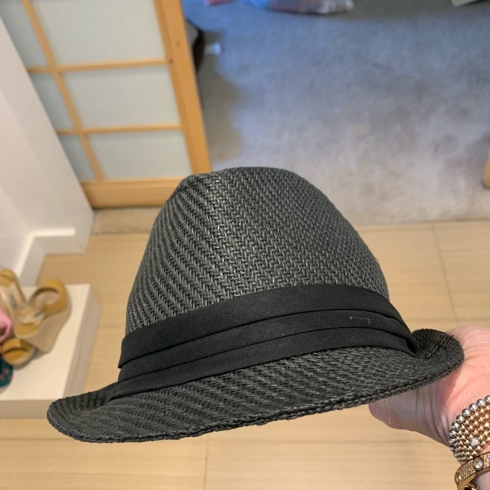 Black Women’s Hat. Super stylish!